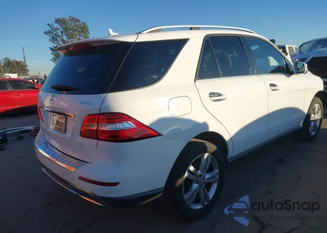 2015 Mercedes-Benz Ml 350 4Matic z USA, uszkodzony, nr VIN 4JGDA5HBXFA448746